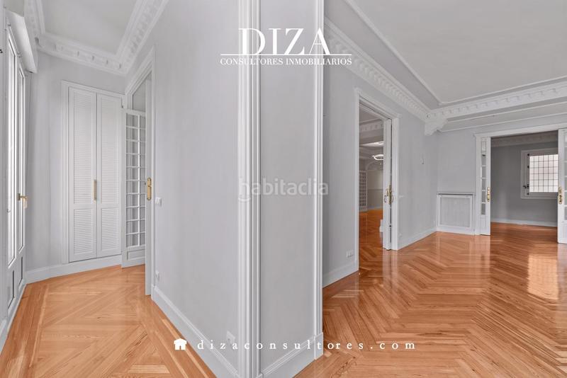 Foto f77645fa-8efd-467a-a82e-9b9a2c202775. Miete etagenwohnung mit heizung in Recoletos Madrid