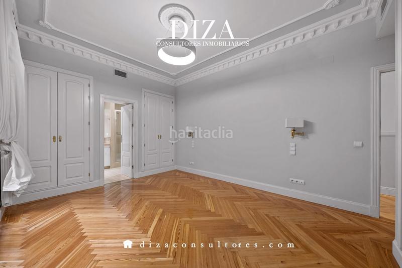 Foto 8be0d52d-6bdb-4cd8-8e40-a257acdcb01c. Rent flat with heating in Recoletos Madrid