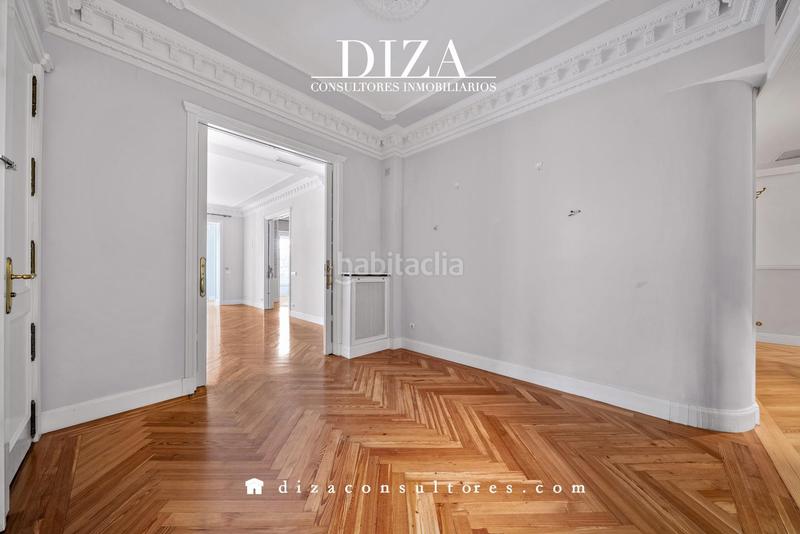 Foto 915a4eb1-d3f5-45ae-a0fe-67f1b7b826c5. Rent flat with heating in Recoletos Madrid