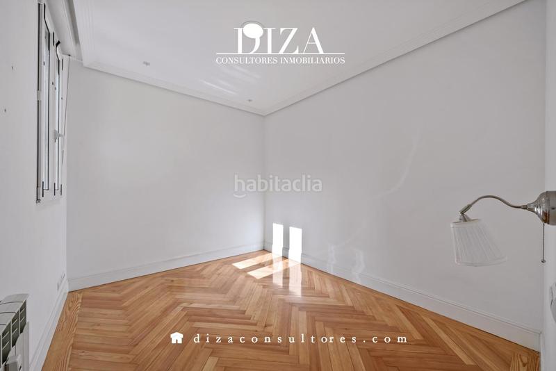 Foto e8c097a1-cabf-4a2a-a1ff-2570f5a38c79. Rent flat with heating in Recoletos Madrid