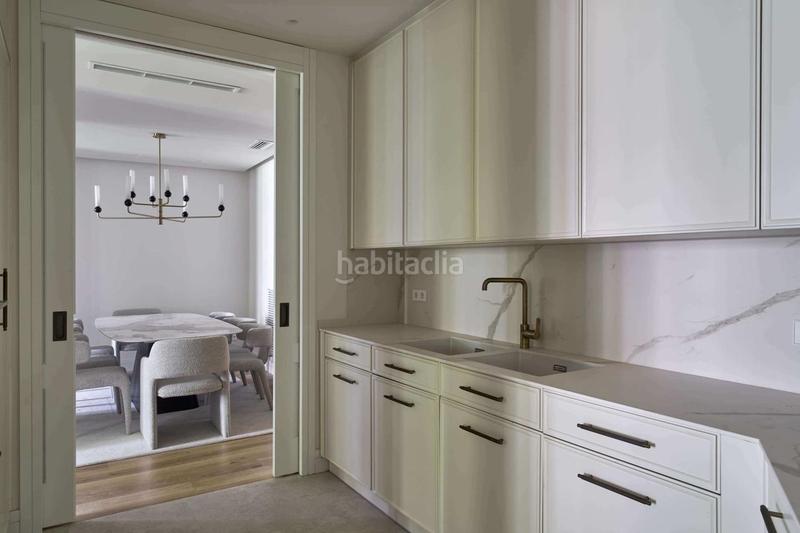 Foto 1e85b873-6aad-4fc9-921f-050f0aaf3a07. Piso lujo en edificio historico en Justicia-Chueca Madrid