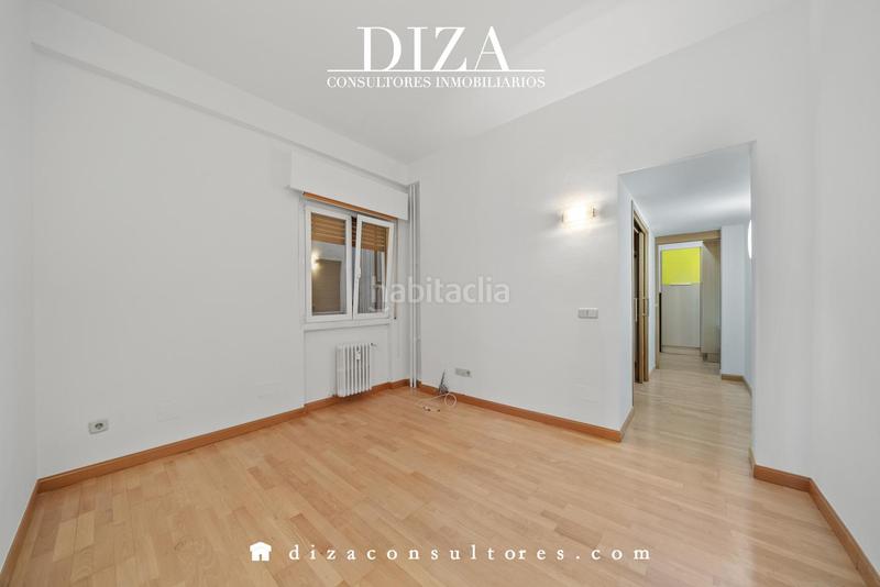 Foto d1527cca-a0de-4c3a-8978-48660a71c980. Alquiler piso espacioso piso en bravo murillo en Madrid