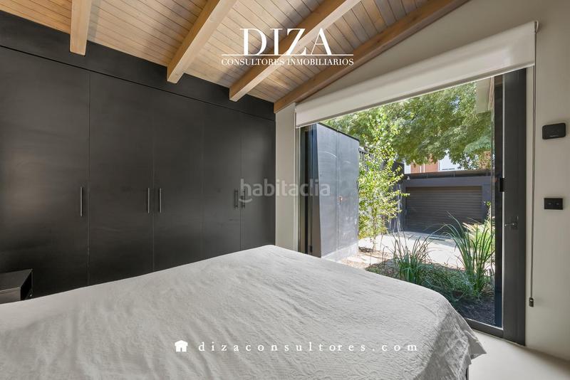 Foto 3277675c-8d14-4ab9-ad17-9db268db8ea0. Casa oasis de paz en arturo soria en Salvador Madrid