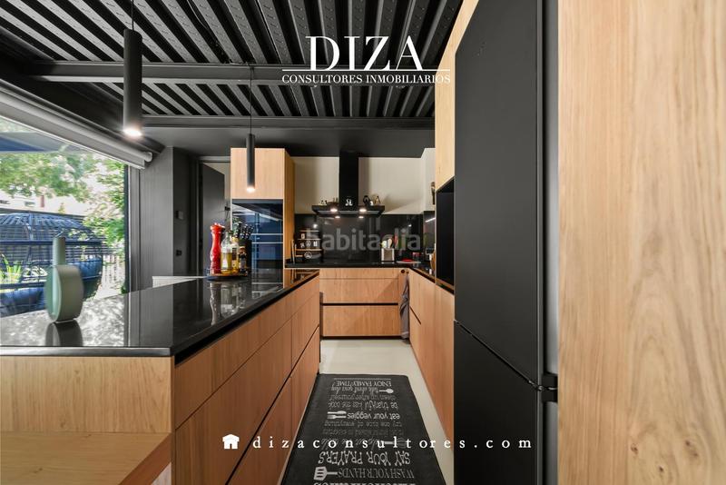 Foto 5b3577f7-9d16-4e27-89a1-639a85966903. Casa oasis de paz en arturo soria en Salvador Madrid