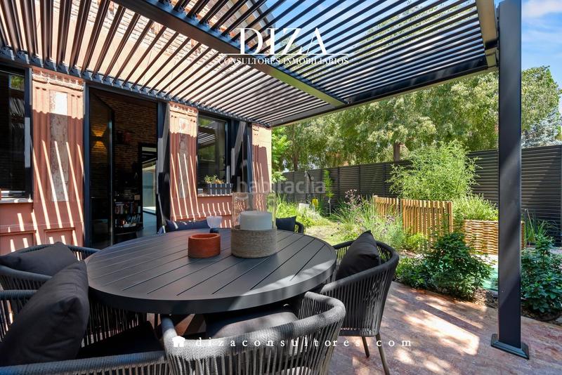 Foto b748de72-a0d4-4d0e-8f28-23e759d638fe. Casa oasis de paz en arturo soria en Salvador Madrid