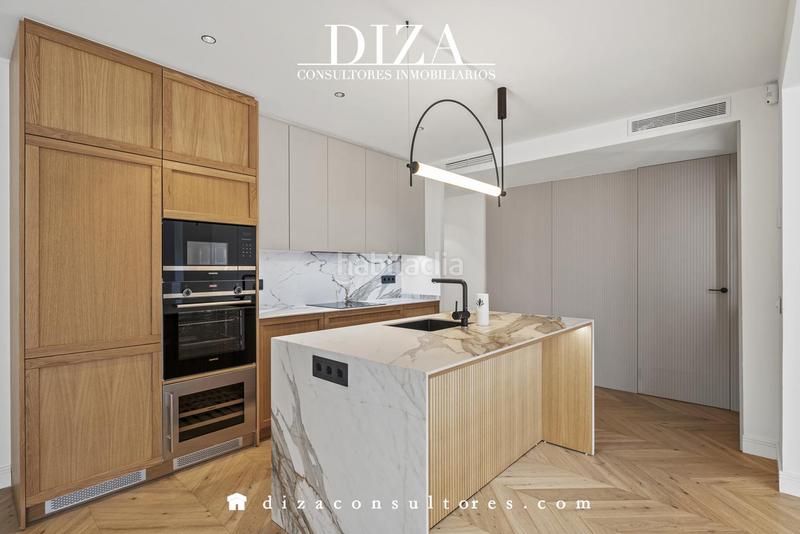 Foto 1267df0b-f06f-40e4-9adf-d44f0fe8ea6f. Appartamento con riscaldamento parcheggio in Castellana Madrid