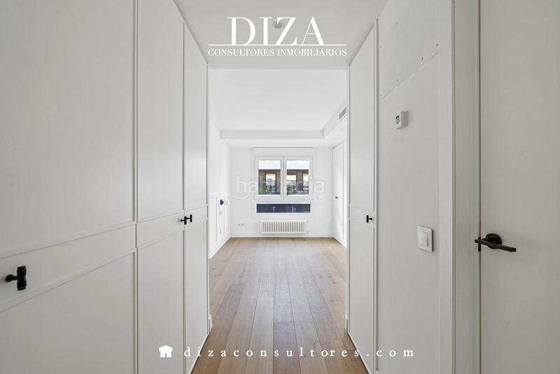 Foto b09f9eb0-ebd7-443a-b48a-91efbd00970c. Appartamento con riscaldamento parcheggio in Castellana Madrid