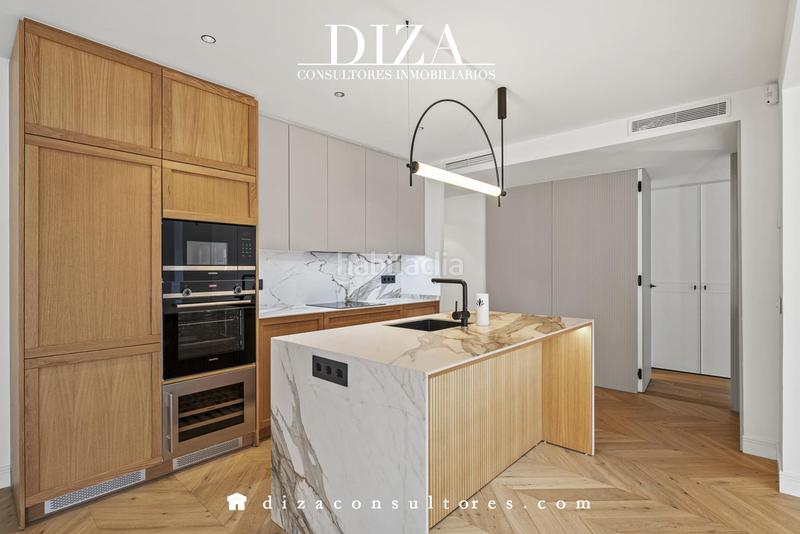 Foto c7d0aa19-967e-4fd5-a56b-8cdbbf79ca8f. Appartamento con riscaldamento parcheggio in Castellana Madrid