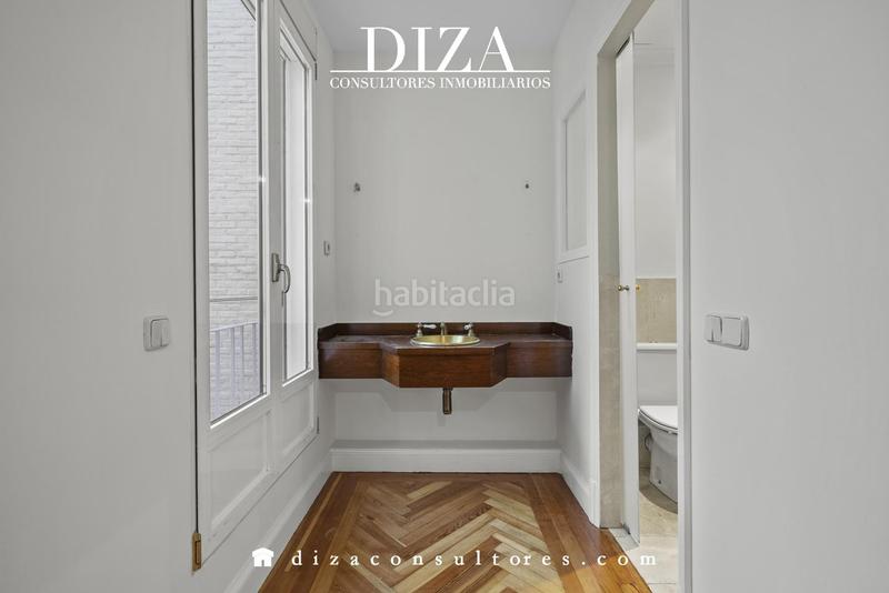Foto 522d9e0e-1f9b-4cd1-9c43-c653350d3855. Location appartement avec chauffage dans Recoletos Madrid