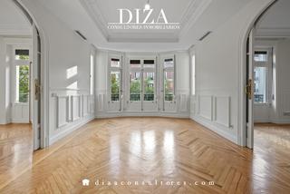 Etagenwohnung in Velázquez