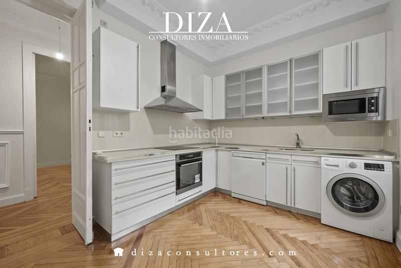 Foto 4c67d229-3ad2-44f2-8302-b50f802e6323. Rent flat with heating in Recoletos Madrid