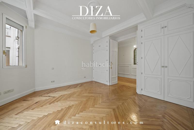 Foto 92c377aa-2018-430b-b432-779ebd8b60bd. Rent flat with heating in Recoletos Madrid