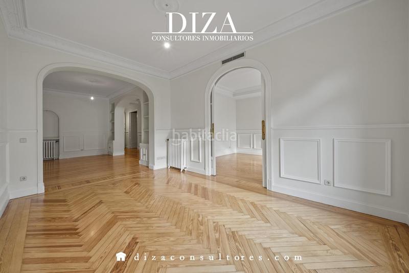 Foto 99cee6ba-2119-4cfe-8f7f-d50e686c9124. Rent flat with heating in Recoletos Madrid