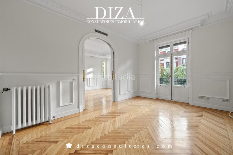 Foto b73354dd-80fb-486f-90dd-07a28dda16c6. Rent flat with heating in Recoletos Madrid