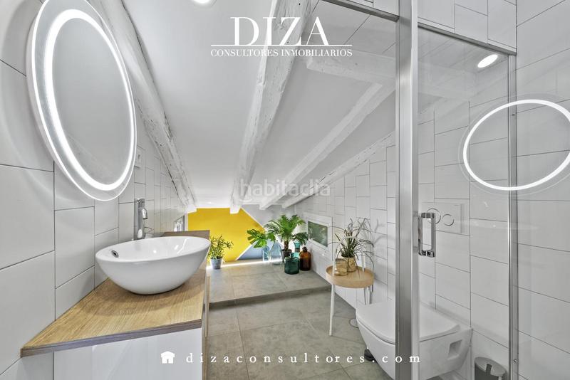 Foto 799af398-0227-4483-af4e-ddf9a5b43e5c. Ático atico con encanto en malasaña en Universidad-Malasaña Madrid