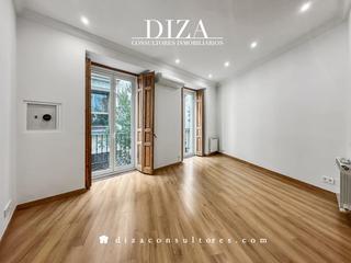 Alquiler Piso  De santa brígida. Piso muy luminoso con balcones en el centro