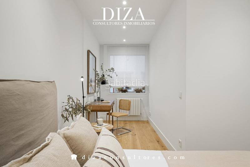 Foto 35469d9d-8d53-4fb0-8516-2f43edb2ca40. Flat with heating parking in Recoletos Madrid