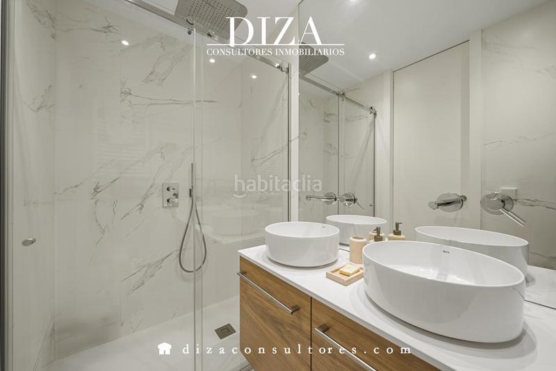 Foto 4b33a26a-29e1-40f5-9259-216bb22c1781. Flat with heating parking in Recoletos Madrid