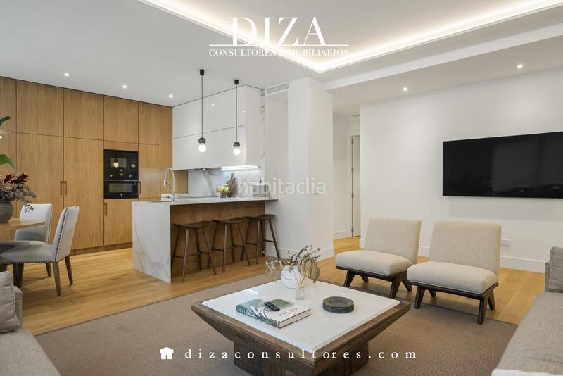 Foto 5de81eb0-340c-43f4-b98b-7c0d58819a4c. Flat with heating parking in Recoletos Madrid