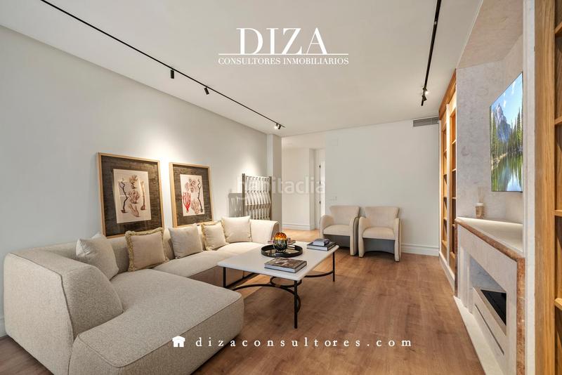 Foto 4054132f-b937-4025-877c-aaa11014b9e7. Piso reforma, terraza y garaje en almagro en Trafalgar Madrid