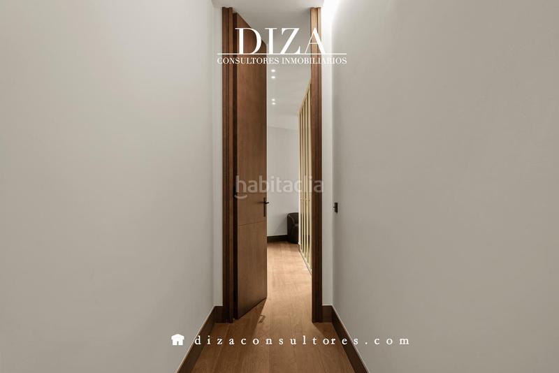 Foto 62c5cf9c-9293-49d7-8ee6-cb60872a7c2f. Appartamento con riscaldamento in Almagro Madrid