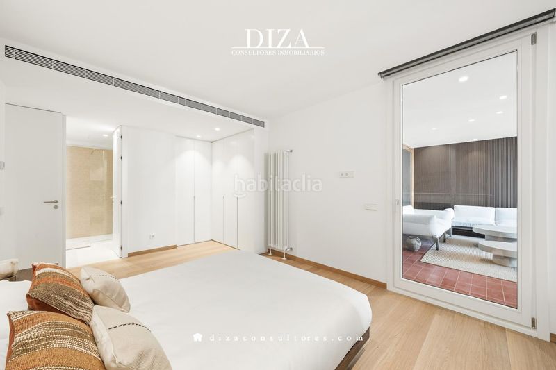 Foto 3dfdc7ae-44a7-4237-8393-652bd0ec812f. Pis amb aparcament a Castellana Madrid