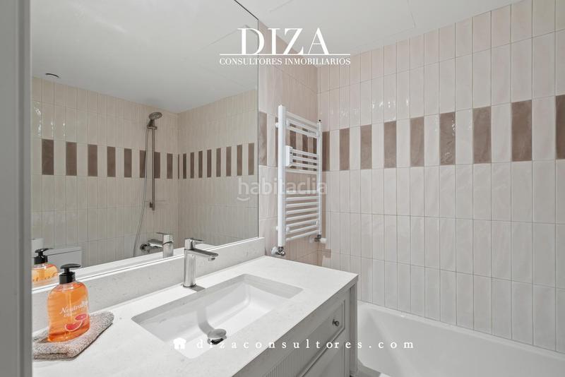 Foto ec58a128-61f7-4a49-93cf-bae751563d90. Pis amb aparcament a Cuatro Caminos - Azca Madrid