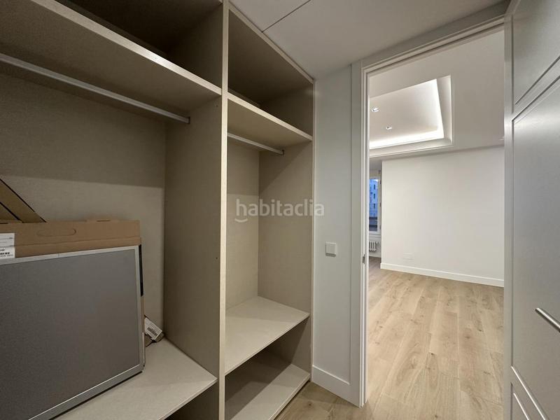 Foto 8cc350e9-0529-4d82-8dfe-b05ed2fabef6. Rent flat with heating parking in Almagro Madrid