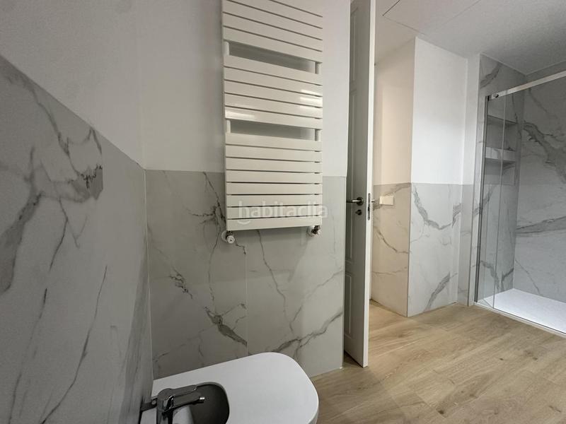 Foto ae371fa2-95ce-479f-93f3-b5262bc10d00. Rent flat with heating parking in Almagro Madrid