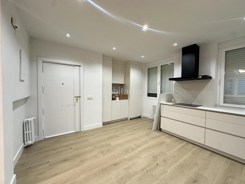 Foto c9b15d21-5a30-40af-b1be-b758ef61c882. Rent flat with heating parking in Almagro Madrid