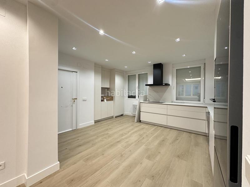 Foto d88cf4c9-a922-4ca6-9c28-d3caba148db1. Rent flat with heating parking in Almagro Madrid