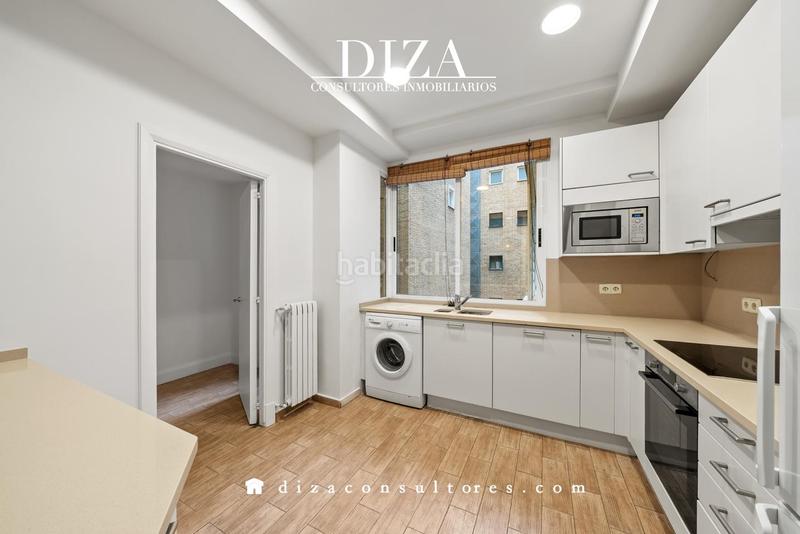 Foto df44534e-8531-46b4-aadd-60c0398a687f. Alquiler piso estupendo piso en la milla de oro en Madrid