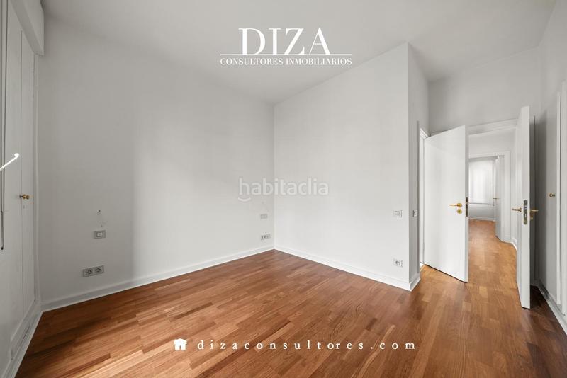 Foto fa05025b-c547-4ac6-a5d2-0edd3cd8be66. Miete etagenwohnung mit heizung parking in Castellana Madrid