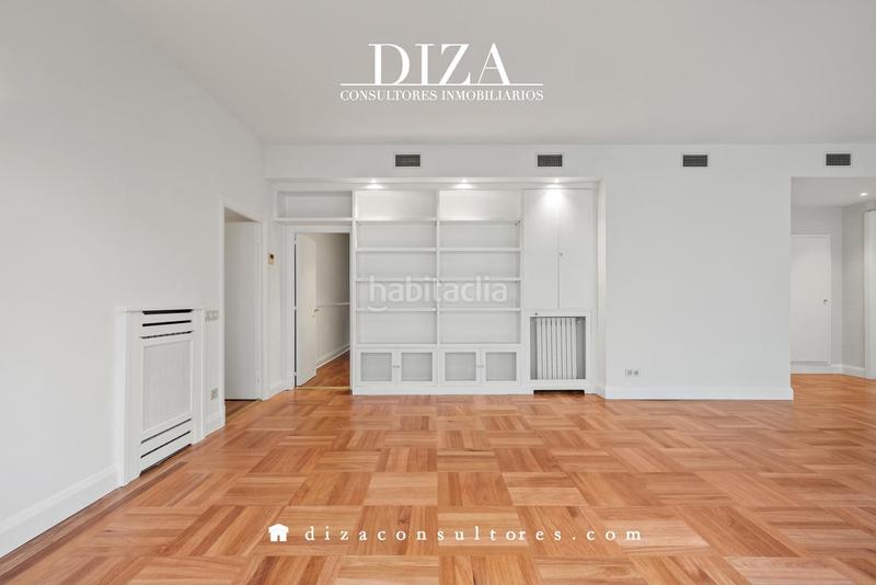 Foto 3d7cbf2b-03d9-45ca-86cf-439ceb85d632. Rent flat with heating parking in Castellana Madrid
