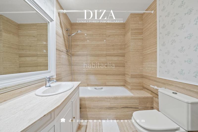 Foto 727c70eb-e64e-447e-8a55-1682ed95e378. Rent flat with heating parking in Castellana Madrid