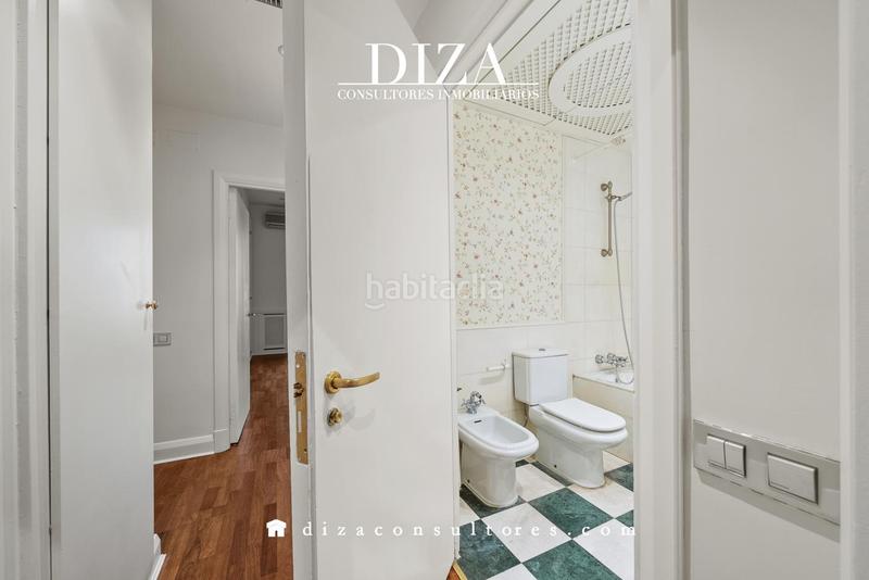 Foto 93e8b4a9-50f7-4a2d-8398-55015370c0bd. Rent flat with heating parking in Castellana Madrid