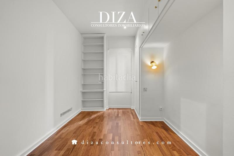 Foto e612ffab-e963-4464-ba5d-26b1fed69b7e. Rent flat with heating parking in Castellana Madrid