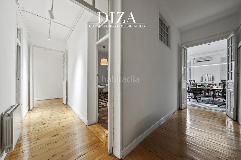 Foto be1b5ff0-7166-4727-8e9f-ecdc1c16c305. Alquiler oficina  exterior y luminosa en almirante en Madrid