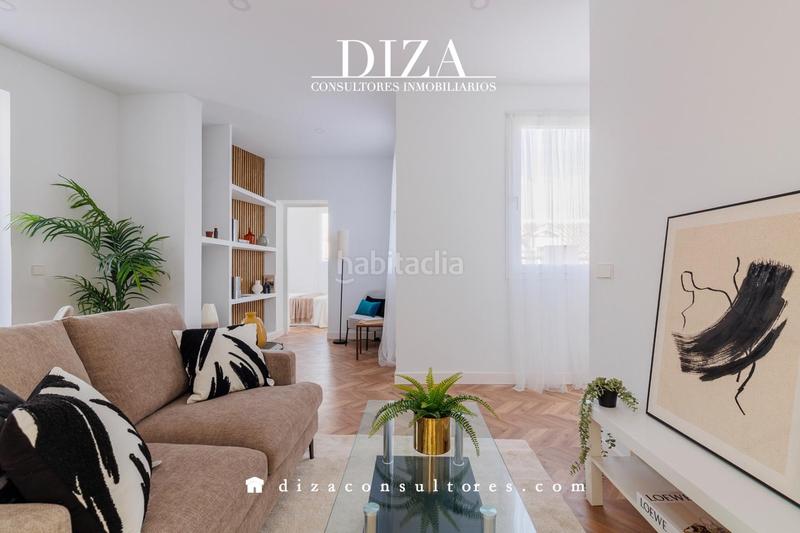 Foto 279c3d50-02dc-46e8-b098-400082e78cc1. Dachwohnung mit heizung in Cortes-Huertas Madrid