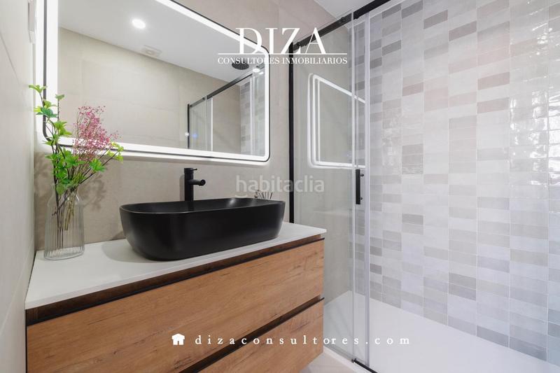 Foto 60d29438-4ba9-4b86-8f37-c27a639620b5. Dachwohnung mit heizung in Cortes-Huertas Madrid