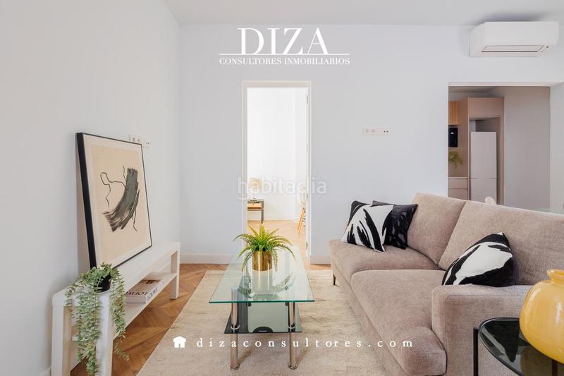 Foto 76039f97-1dd7-443e-af9d-0262db2a4c61. Dachwohnung mit heizung in Cortes-Huertas Madrid