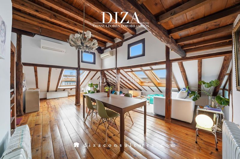 Foto 93a72259-a5da-4472-9911-1da8bed94bb8. Ático atico con mucha luz en justicia en Justicia-Chueca Madrid