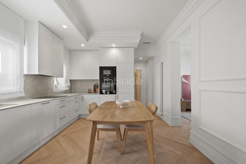 Foto f46eb2ba-9cf0-4c90-a8bf-0b17a402a43b. Pis amb calefacció a Lista Madrid