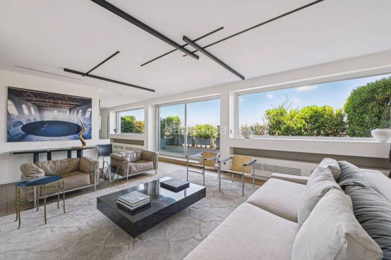 Foto 4f0b1aef-3665-4987-82a1-133ddd60b77e. Àtic amb calefacció aparcament a Recoletos Madrid