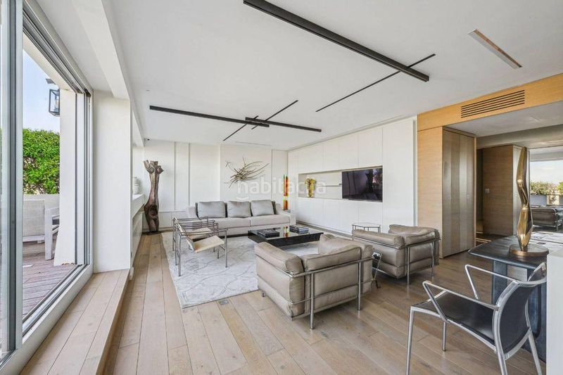 Foto 72e73f90-7af5-4411-a543-61af482af762. Àtic amb calefacció aparcament a Recoletos Madrid