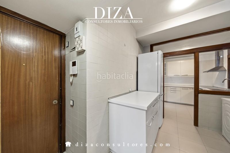 Foto fb3aa3d7-36dc-4ac6-adde-7d91ac9fe5b2. Pis amb calefacció aparcament piscina a Castilla Madrid