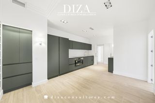 Rent Ground floor in Estrella. Luminoso piso  de 3 dormitorios con acceso privado en retiro