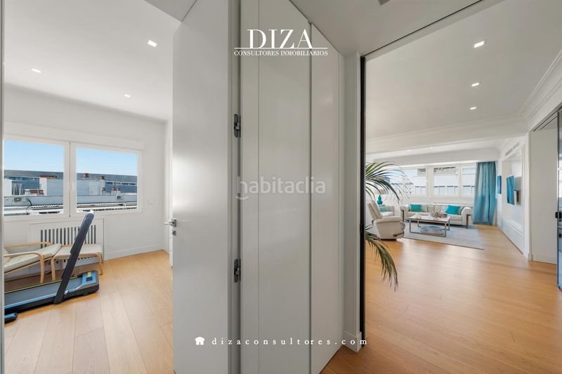 Foto b8a02062-4e0c-446a-9119-0dfb5e8f1bce. Pis amb calefacció aparcament a Hispanoamérica-Bernabéu Madrid