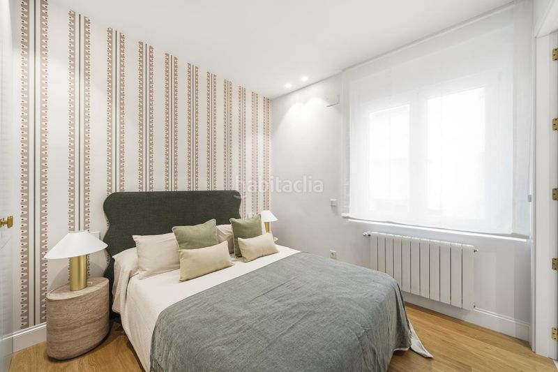 Foto eee3cf7a-29b1-49ba-af25-94b34d44c7f8. Pis amb aparcament a Recoletos Madrid