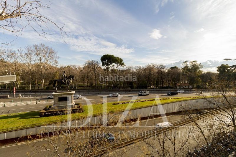 Foto 4655f7d3-9757-4183-9d8c-f22f3f2ed886. Pis amb calefacció aparcament a Lista Madrid